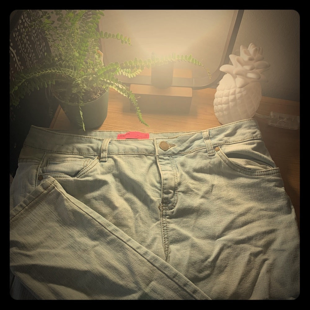 Light wash Jeans